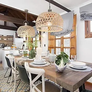 https://casa-la-tona.es-andalucia.com